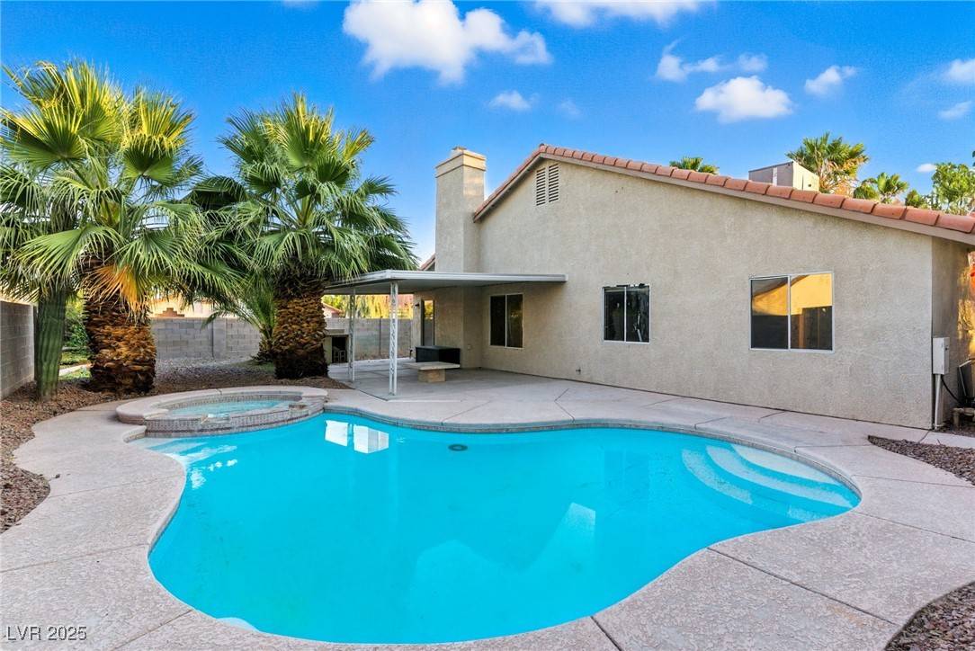 North Las Vegas, NV 89081,4534 Roper CT