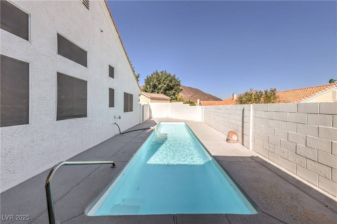 Henderson, NV 89002,107 Grantsville CT