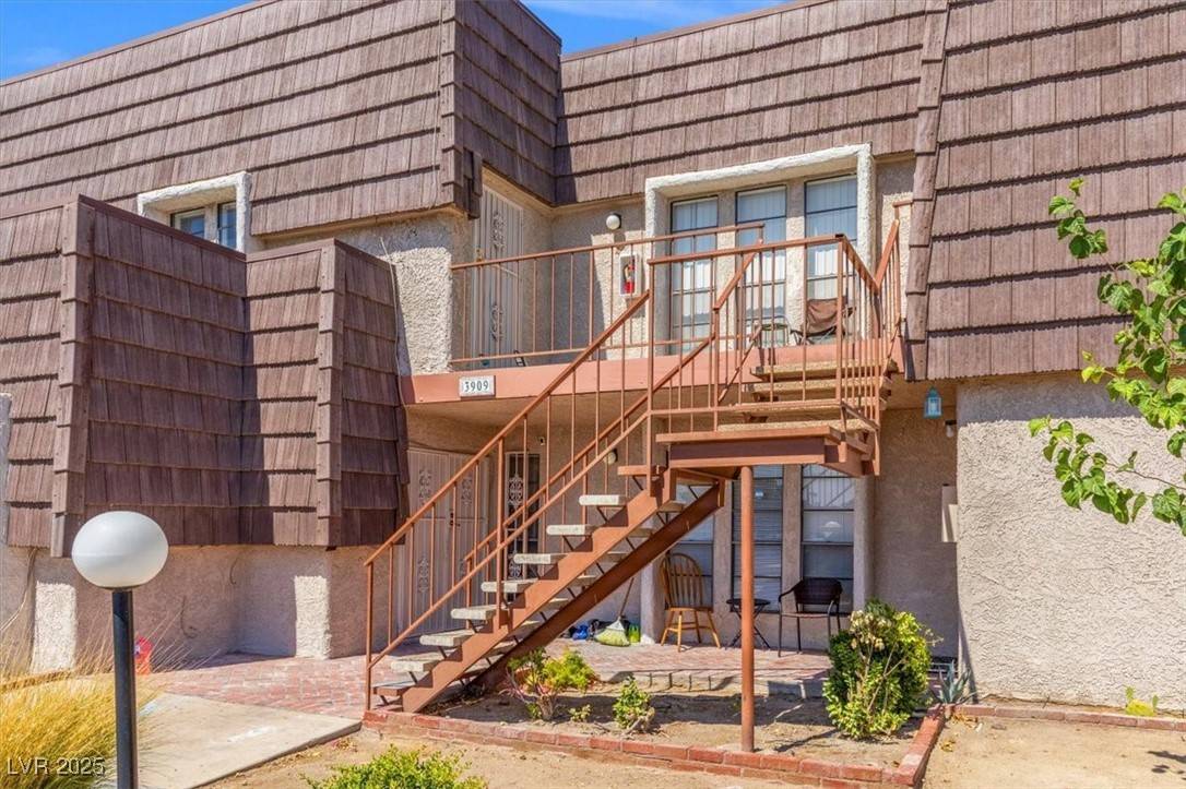 Las Vegas, NV 89119,3909 Cambridge ST #4