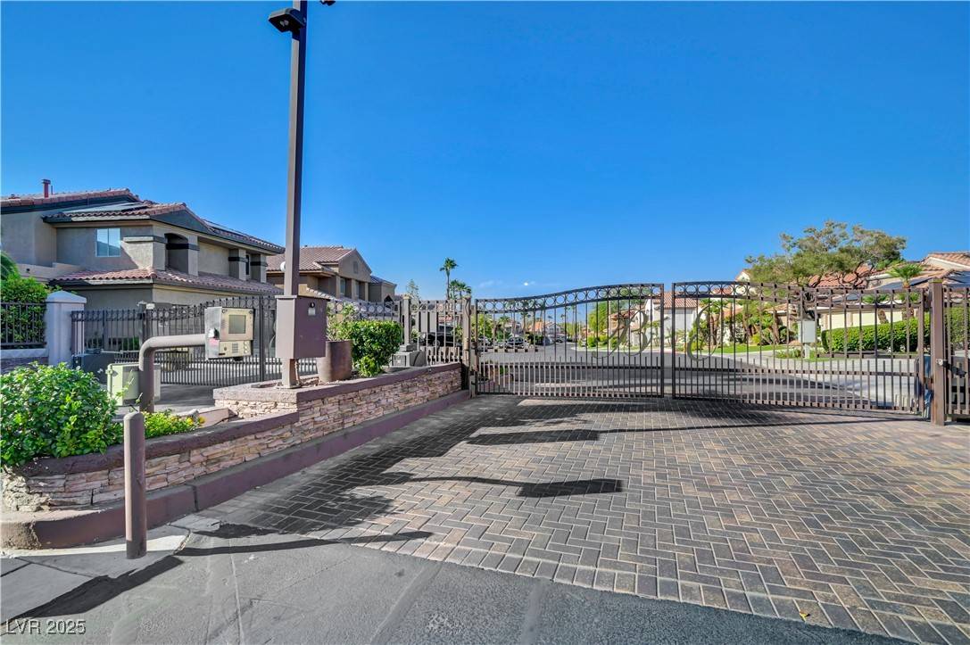 Las Vegas, NV 89134,8904 Saint Pierre DR