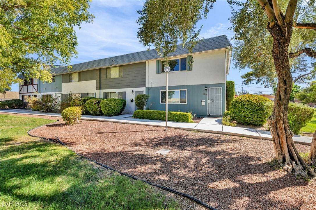 Las Vegas, NV 89121,109 Greenbriar Townhouse WAY