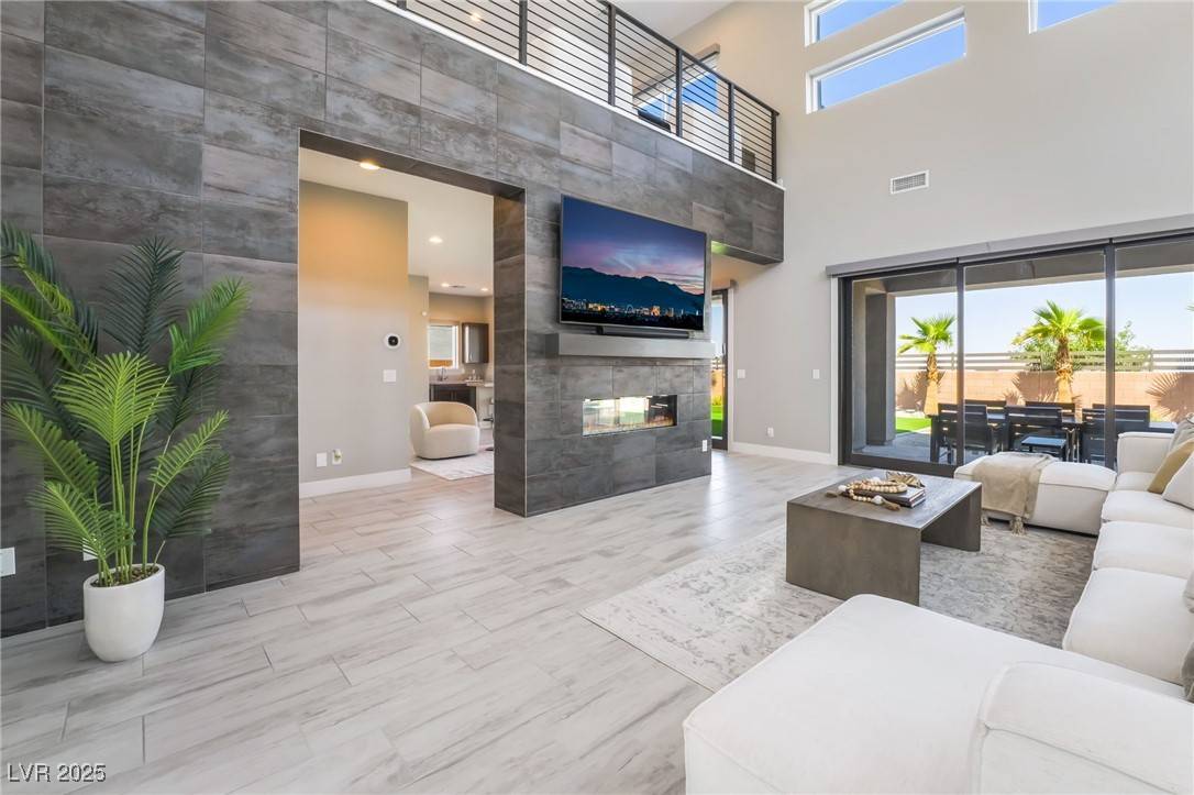 Las Vegas, NV 89129,4056 Desert Trace CT