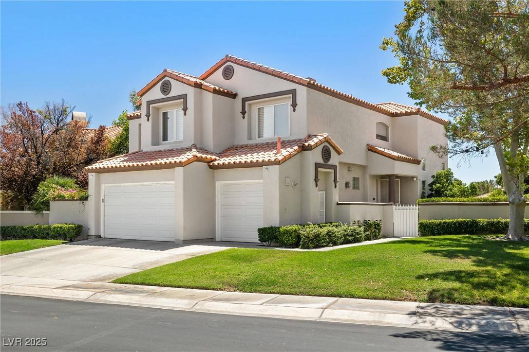 Las Vegas, NV 89113,8217 Horseshoe Bend LN
