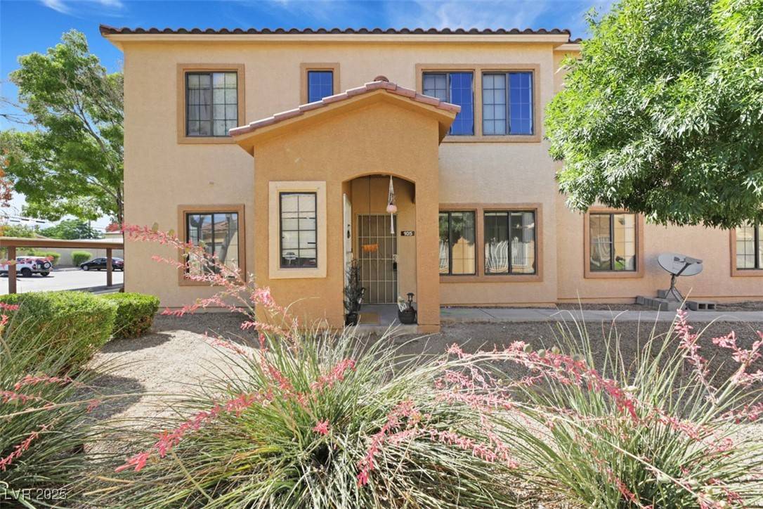 Las Vegas, NV 89108,2121 Hussium Hills ST #105