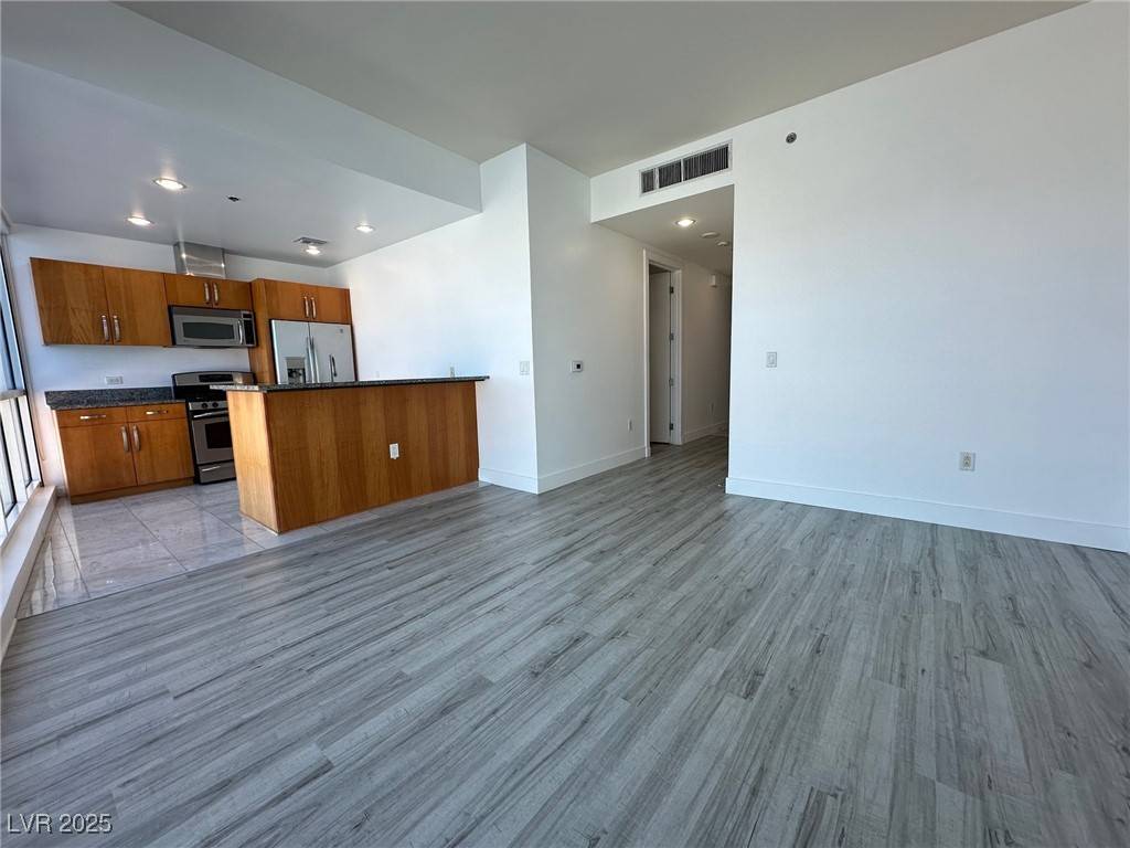Las Vegas, NV 89103,4575 Dean Martin DR #1110