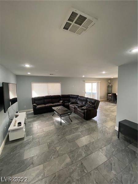 Las Vegas, NV 89139,7527 Jacaranda Leaf ST