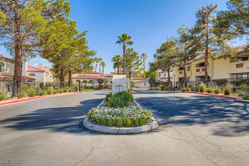 Las Vegas, NV 89117,8455 W Sahara AVE #220