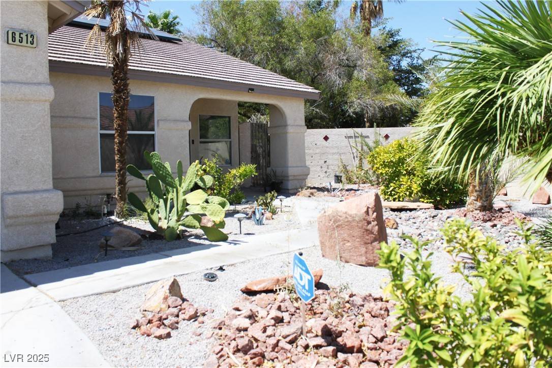 Las Vegas, NV 89130,6513 Echo Crest AVE