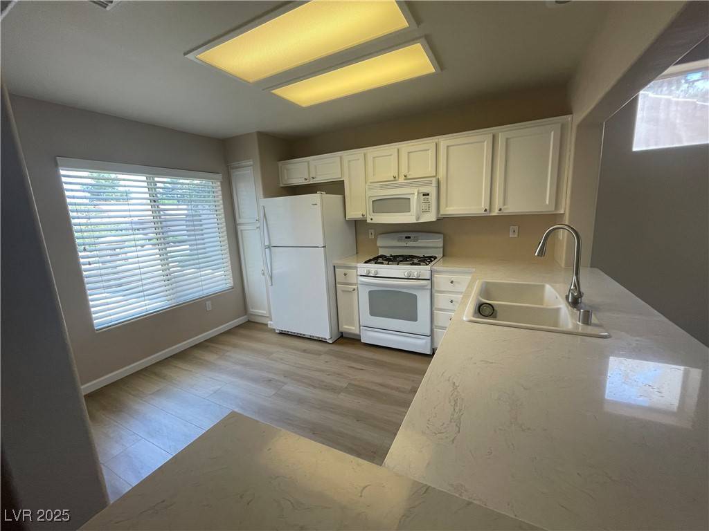 Las Vegas, NV 89134,9401 Villa Ridge DR
