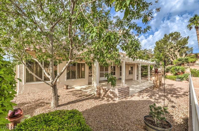 Las Vegas, NV 89134,9520 Quail Ridge DR