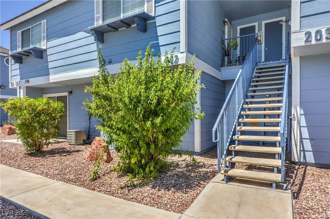 Las Vegas, NV 89122,5796 Ambassador AVE #202