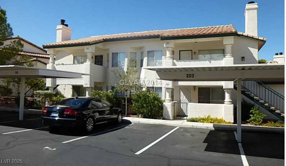 Las Vegas, NV 89128,7948 Decker Canyon DR #201