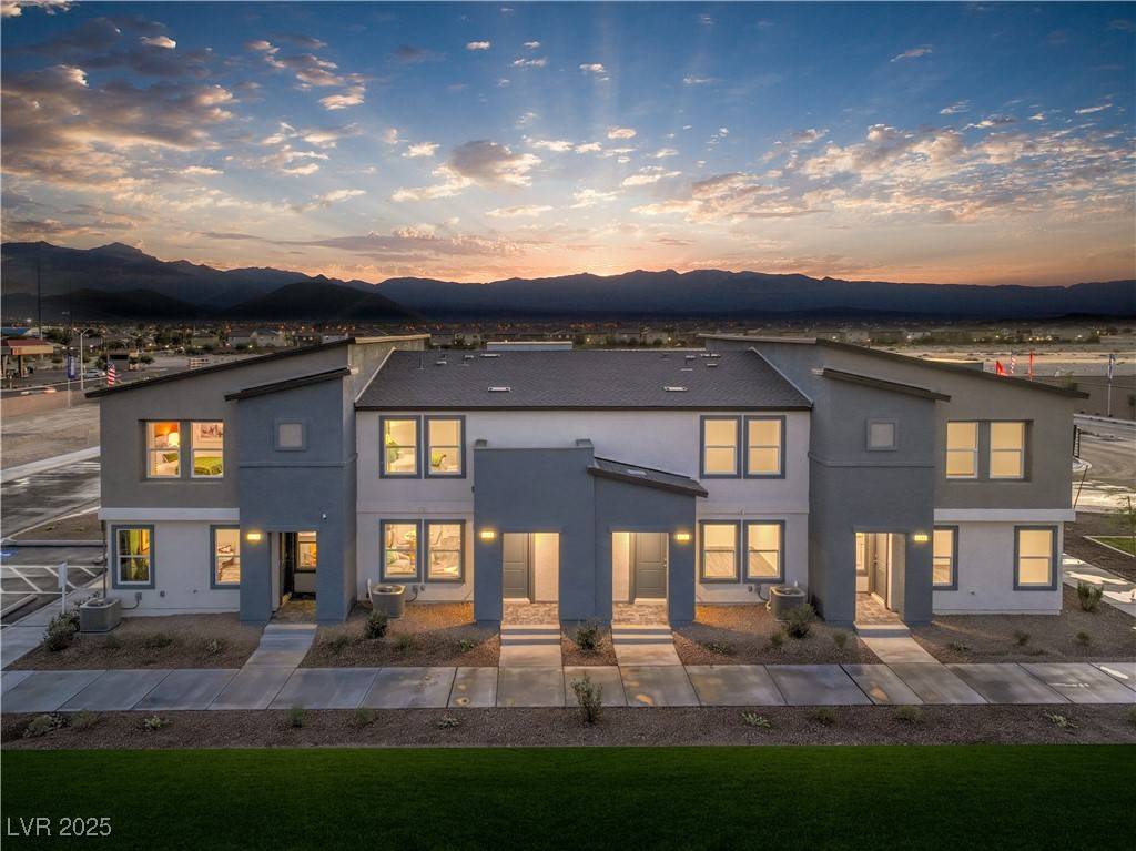 North Las Vegas, NV 89081,6189 Musas Garden ST #164