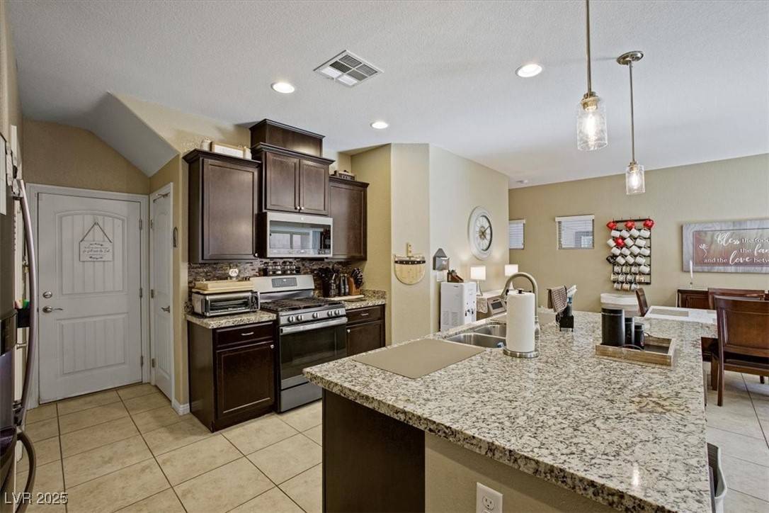 Las Vegas, NV 89149,6765 Browns Bay CT