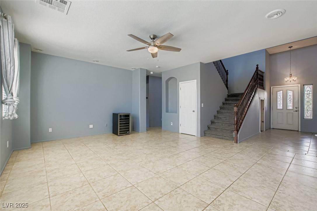 Las Vegas, NV 89129,4208 Holleys Hill ST
