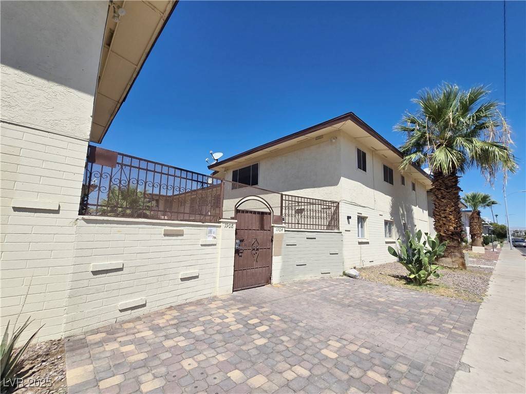 Las Vegas, NV 89104,1908 Rexford DR #2