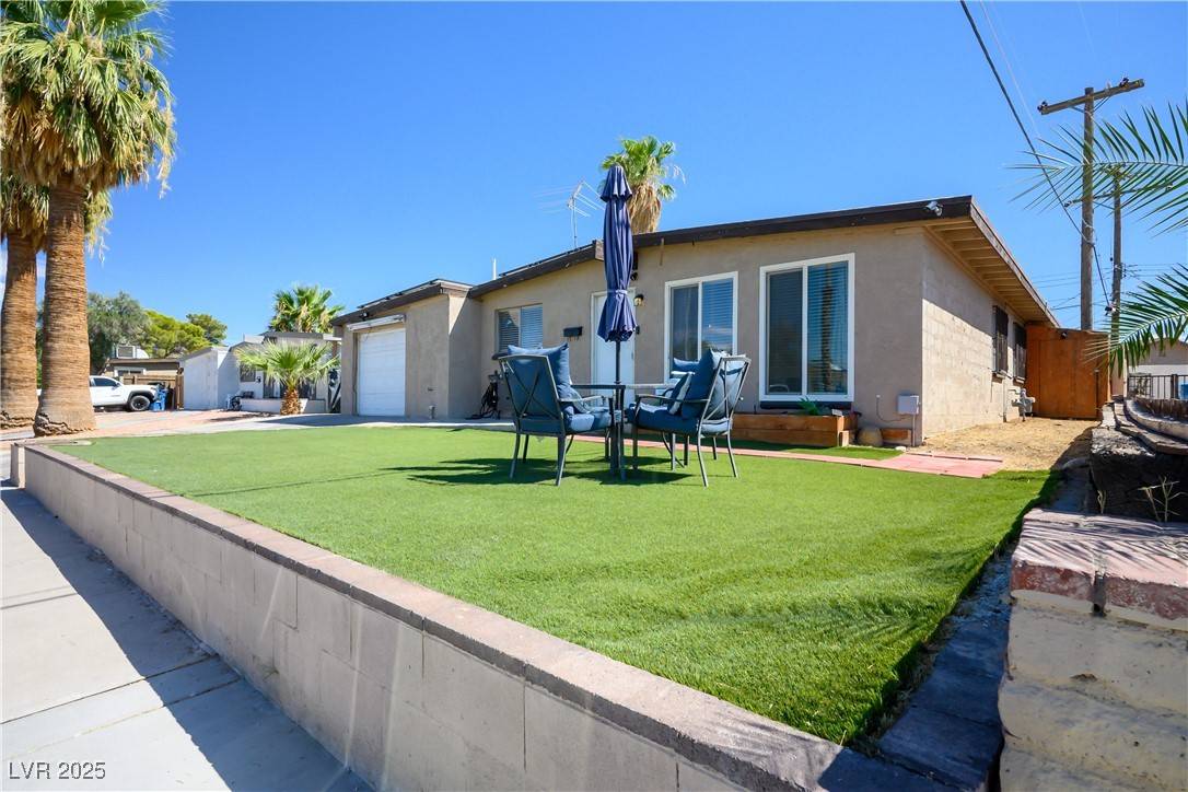 Las Vegas, NV 89110,3624 Chevy Chase AVE