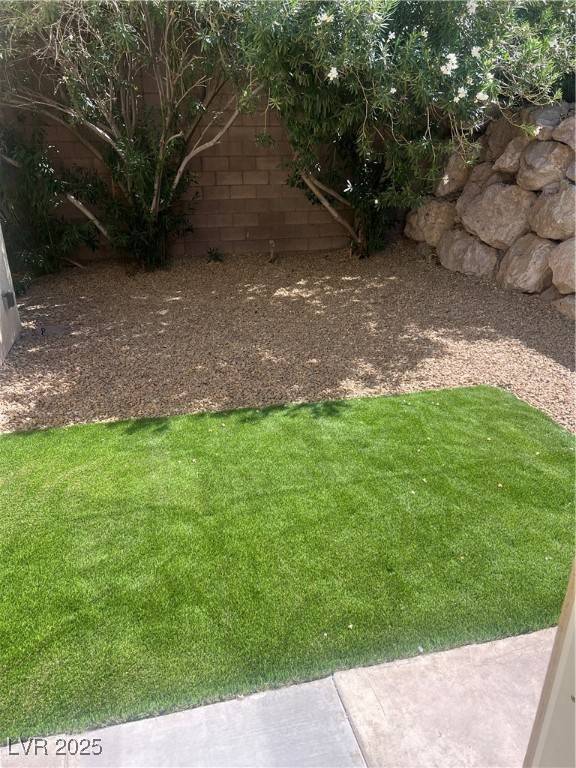 Henderson, NV 89012,185 Copper Rock CT