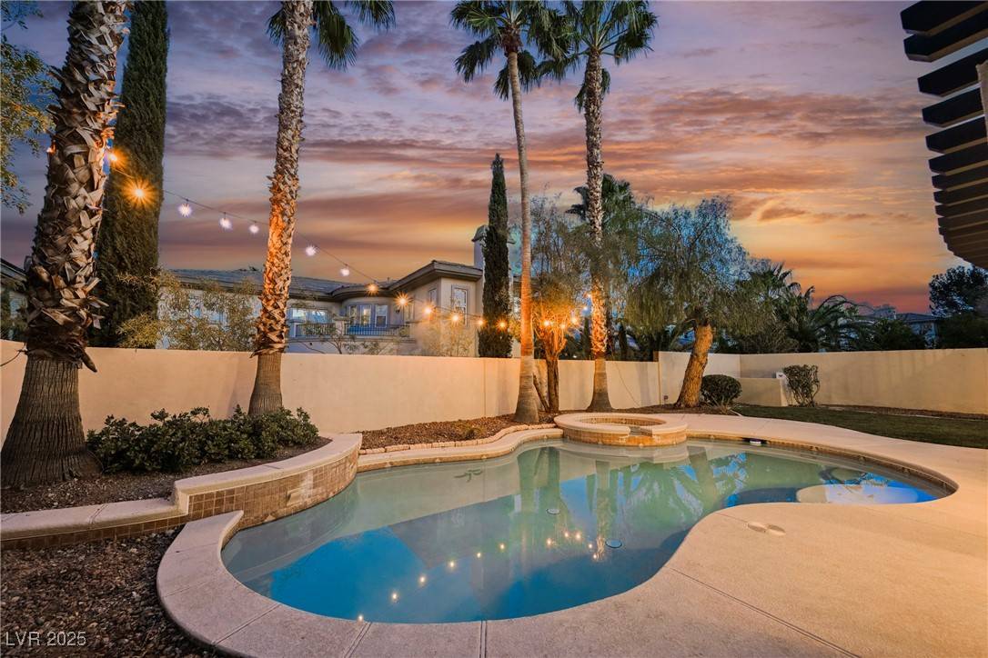 Las Vegas, NV 89144,516 Pinnacle Heights LN