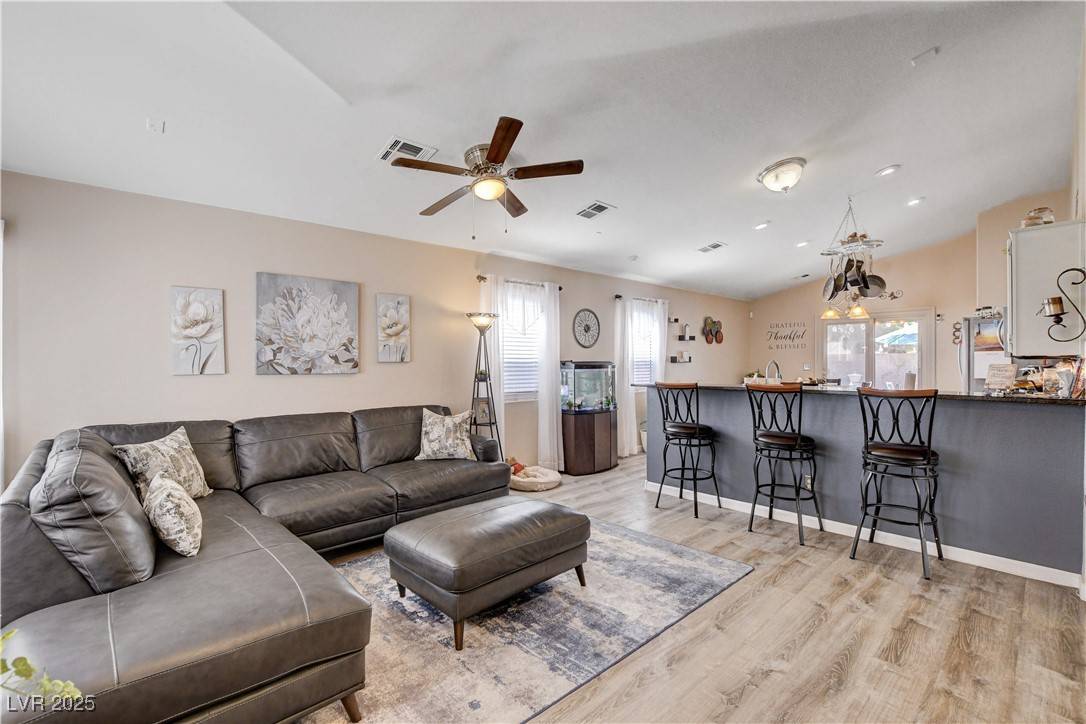 Las Vegas, NV 89131,5009 Royal Lake AVE