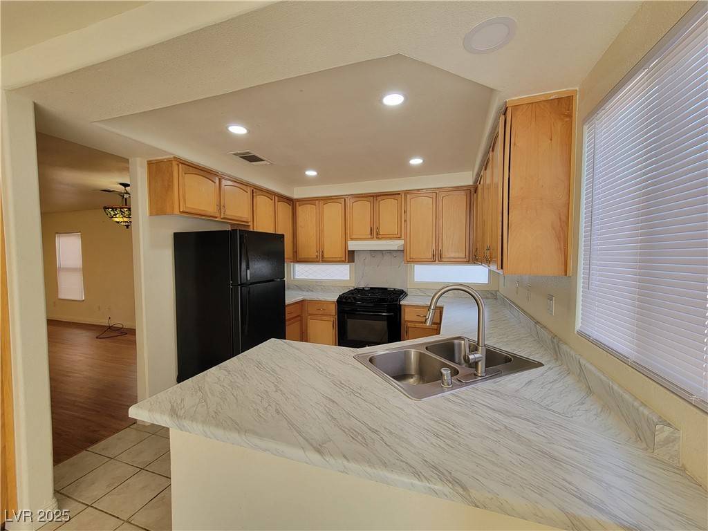 Las Vegas, NV 89148,9760 OCOTILLO FALLS AVE #N/A