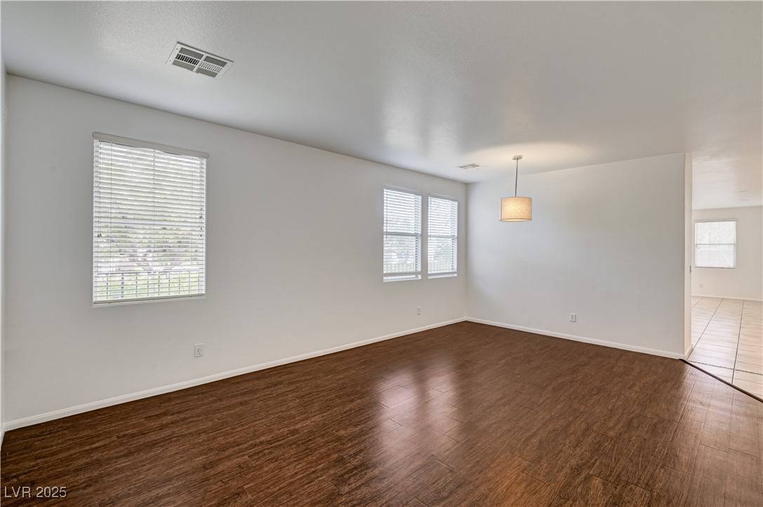 Las Vegas, NV 89129,10425 Denali Ridge CT