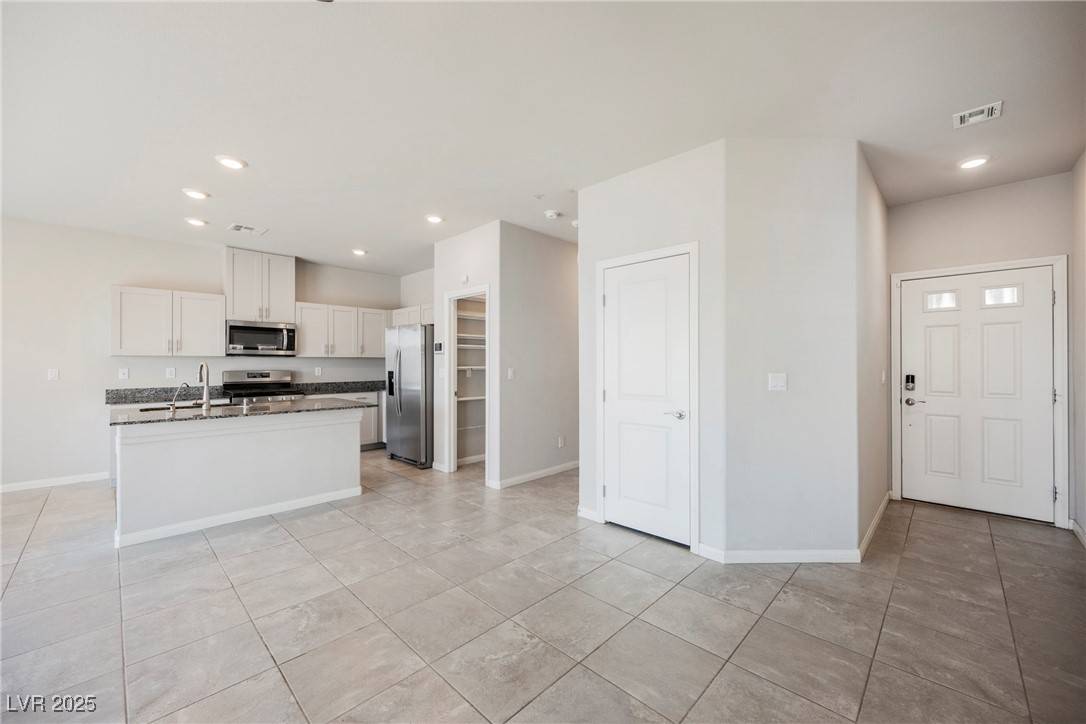 Las Vegas, NV 89113,8278 Palladium ST