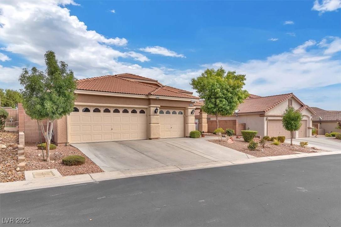 Las Vegas, NV 89129,10304 Crystal Arch AVE