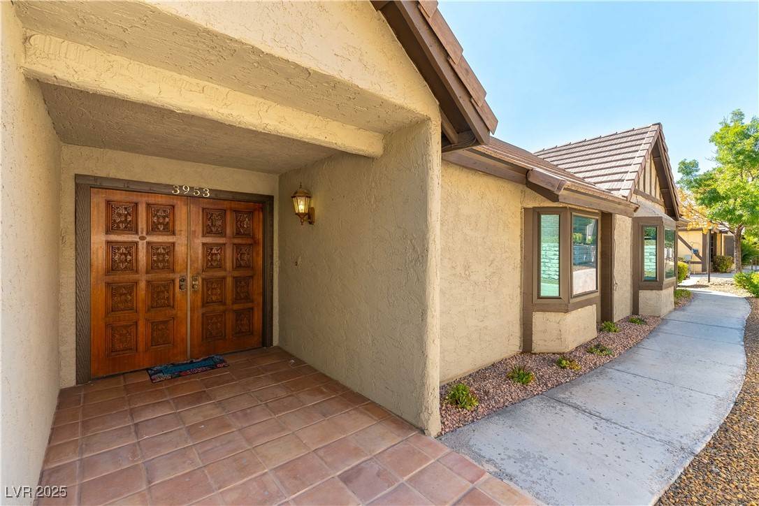 Las Vegas, NV 89121,3953 Landsdown PL