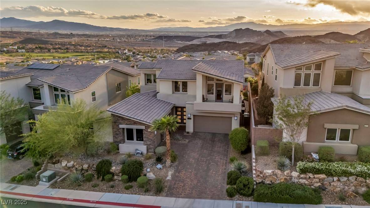 Henderson, NV 89011,19 Hilltop Crest ST