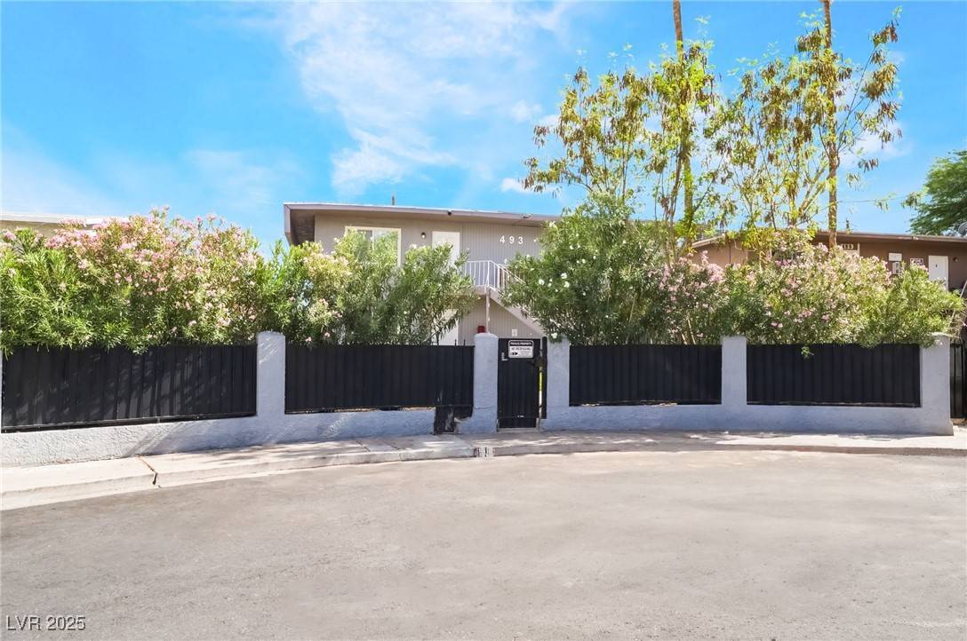 Las Vegas, NV 89119,493 McKellar CIR