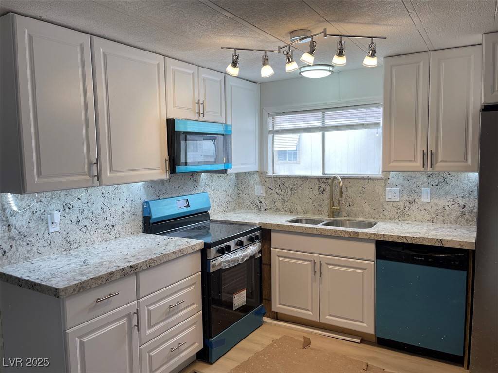 Pahrump, NV 89048,60 Wilderness WAY