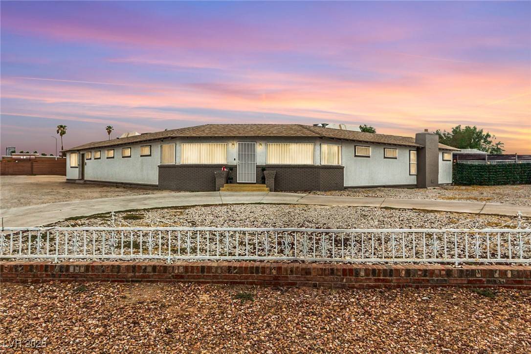 Las Vegas, NV 89106,1713 Ophir DR