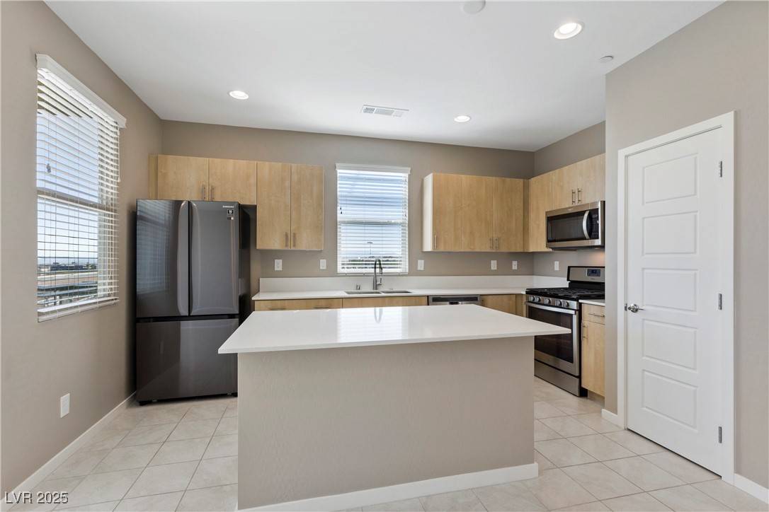 Las Vegas, NV 89135,11238 Essence Point AVE #201