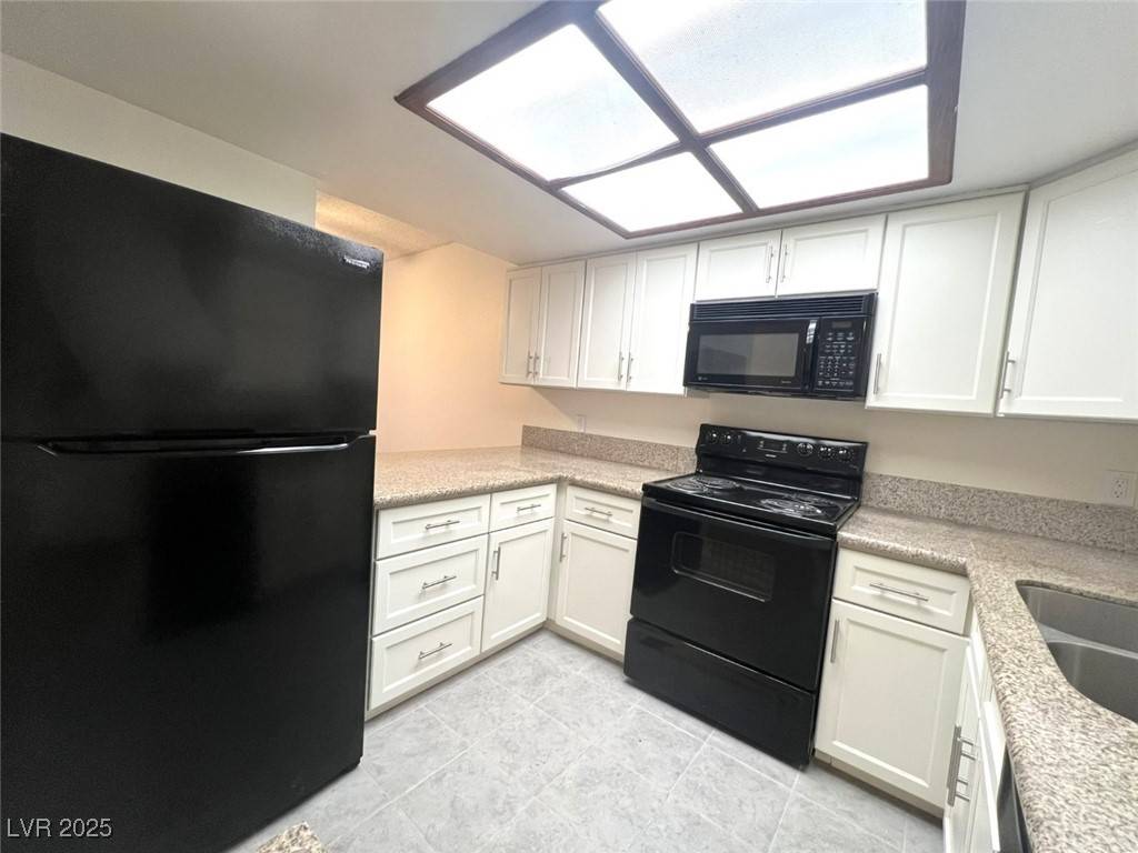 Las Vegas, NV 89119,3823 S Maryland Pkwy #5