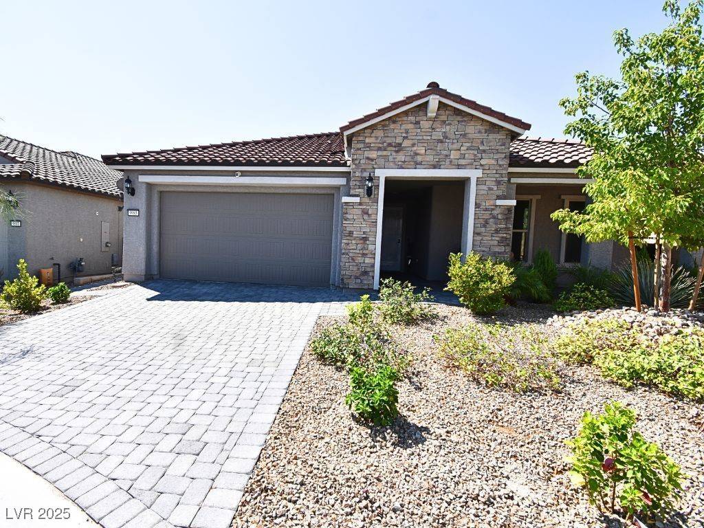 Las Vegas, NV 89166,9985 Blackbark CT