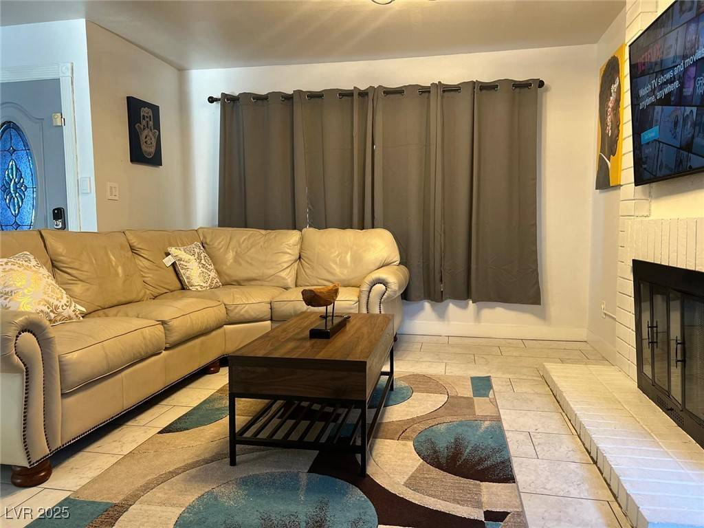 Las Vegas, NV 89119,5415 Oxbow ST