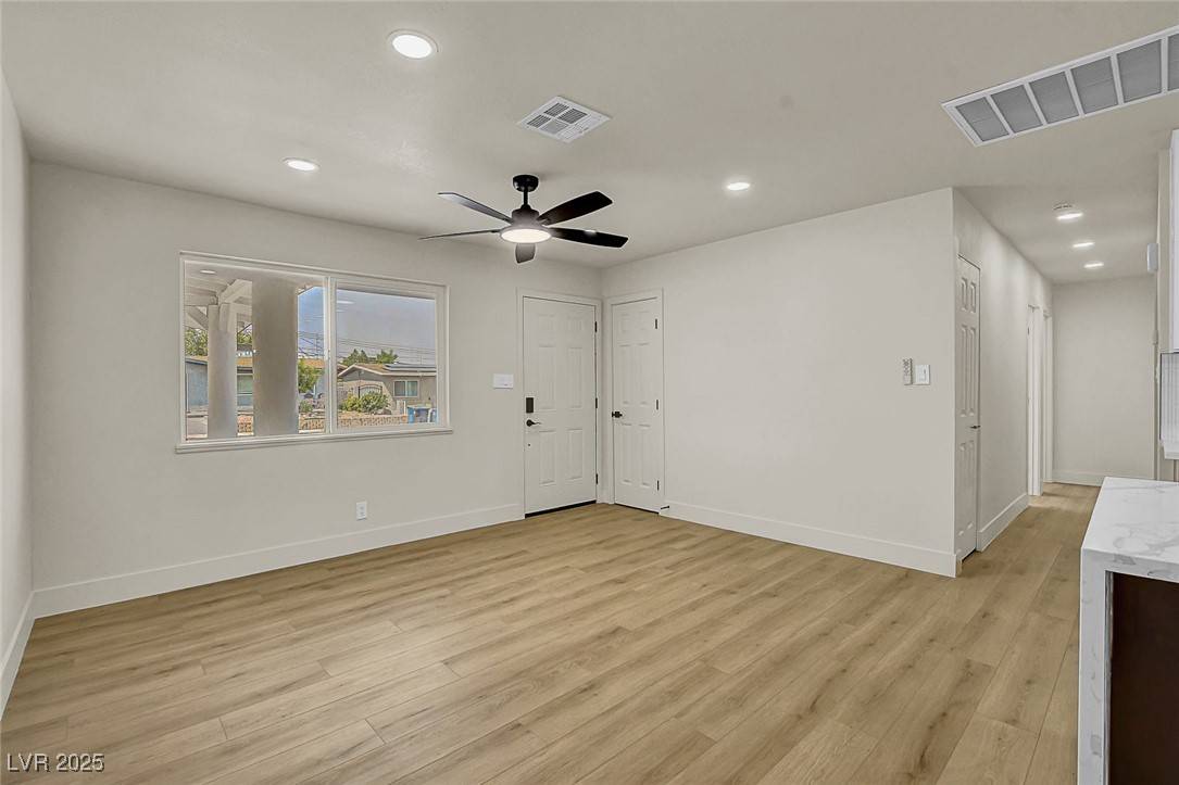 North Las Vegas, NV 89030,629 Hause AVE