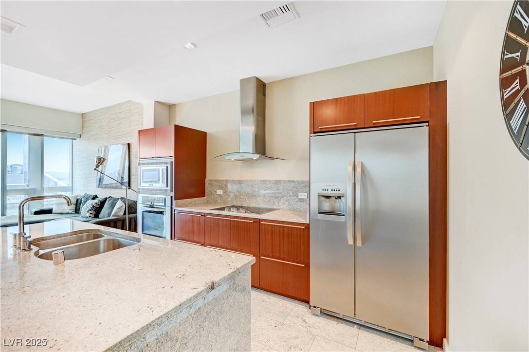 Las Vegas, NV 89103,4471 Dean Martin DR #3805