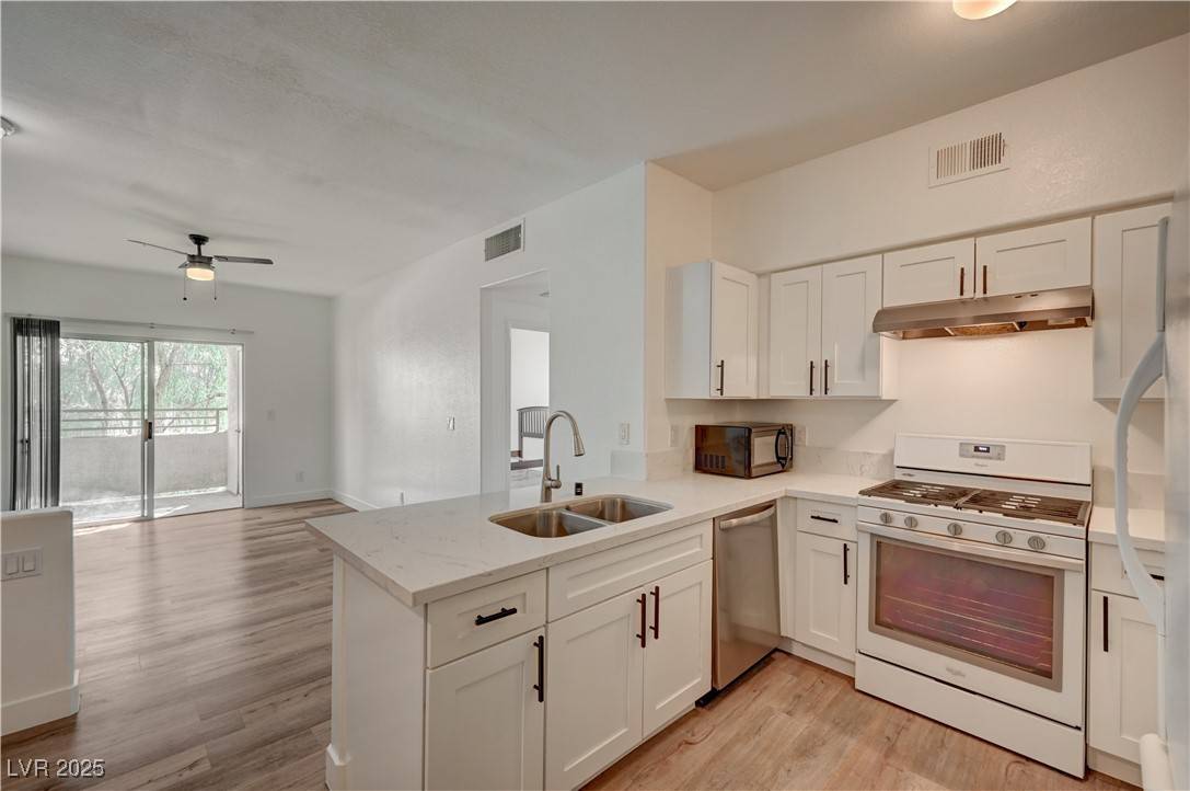 Las Vegas, NV 89142,5655 E Sahara AVE #2048