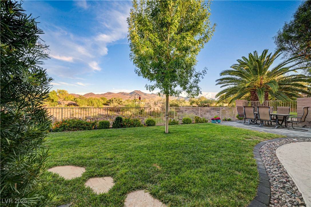 Henderson, NV 89052,105 Fountainhead CIR