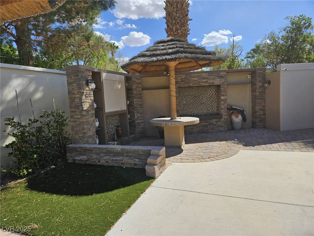 Las Vegas, NV 89139,8175 Arville ST #308