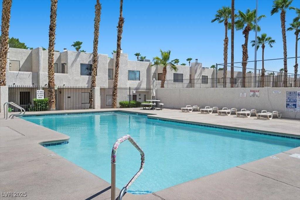 Las Vegas, NV 89121,2677 Ruthe Duarte AVE