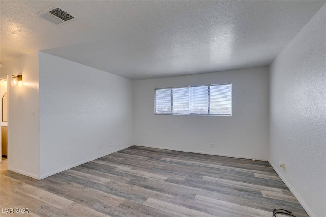 Las Vegas, NV 89107,304 Orland ST #56