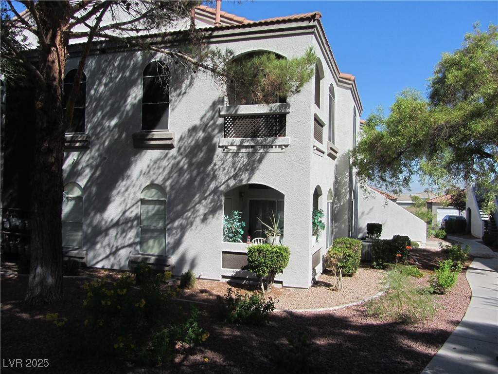 Henderson, NV 89052,700 Carnegie ST #1423