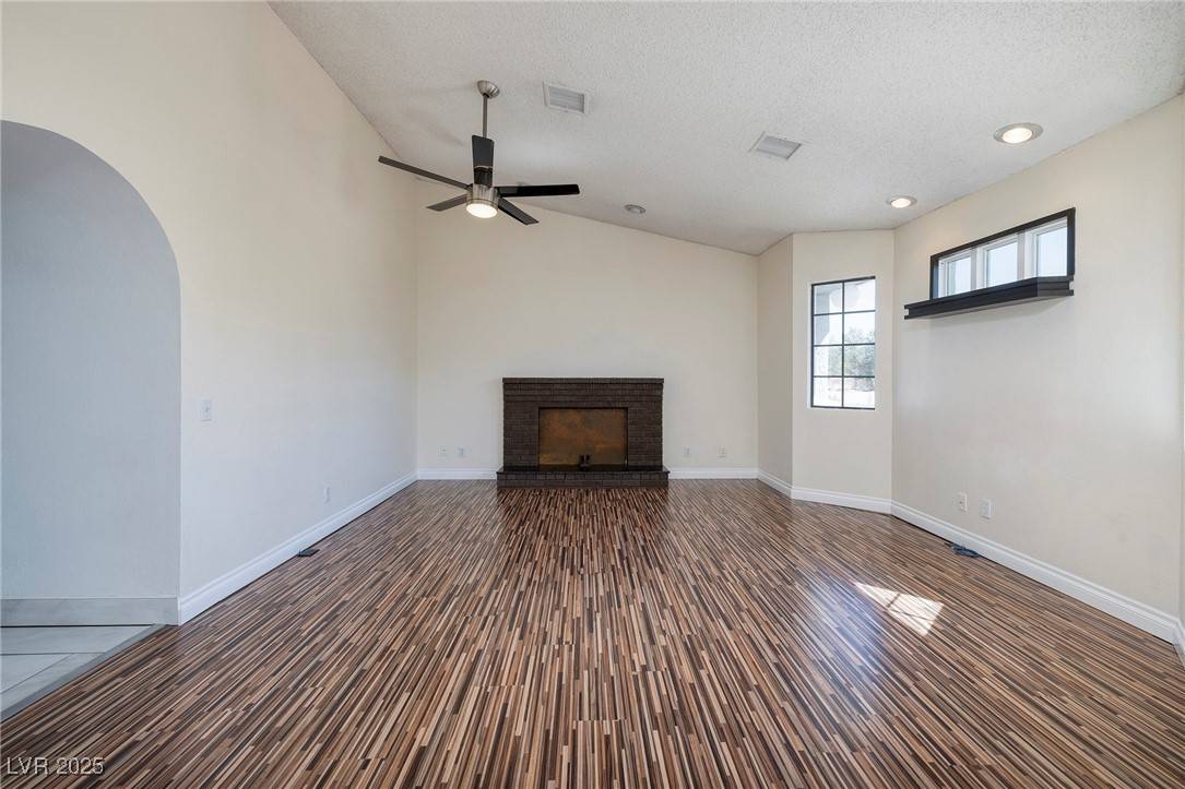 Las Vegas, NV 89139,3385 W Agate AVE