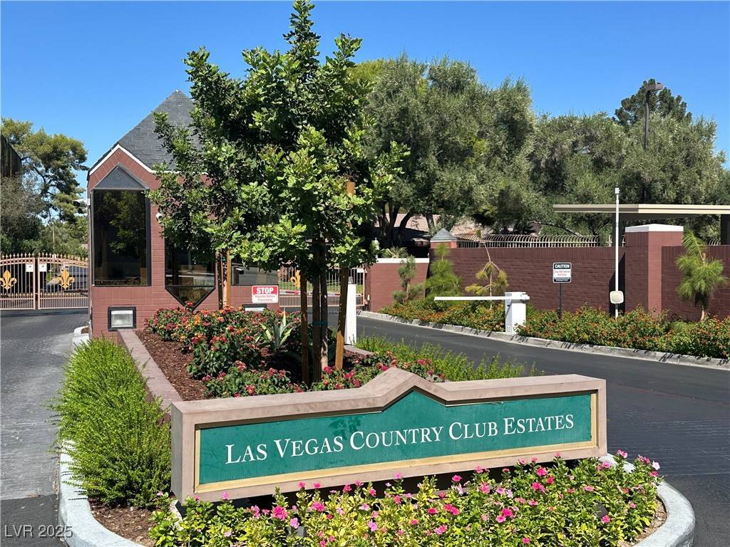 Las Vegas, NV 89109,820 Vegas Valley DR