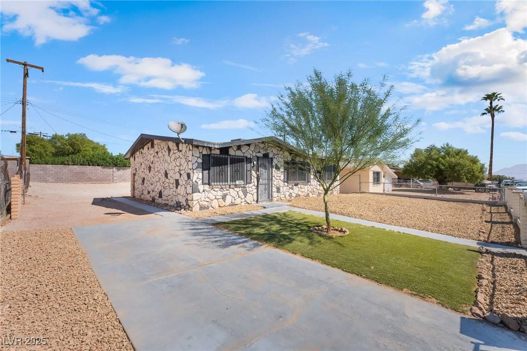 North Las Vegas, NV 89030,700 Van Ert AVE