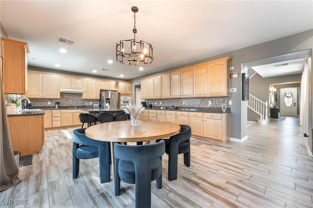 North Las Vegas, NV 89085,3713 Hawkeye Falls AVE