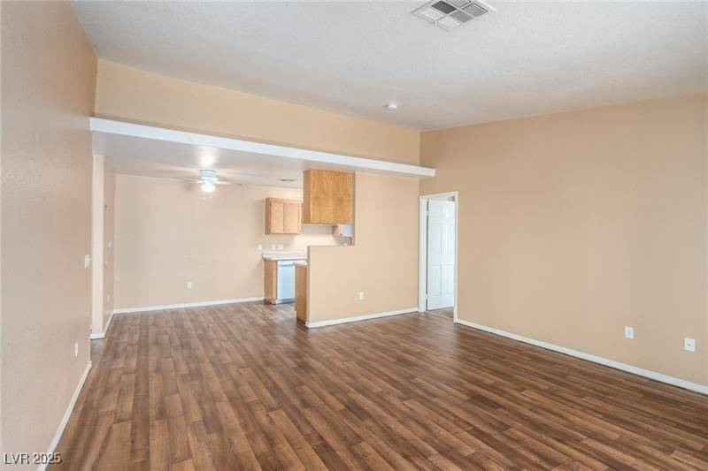 Las Vegas, NV 89115,4730 E Craig RD #2180